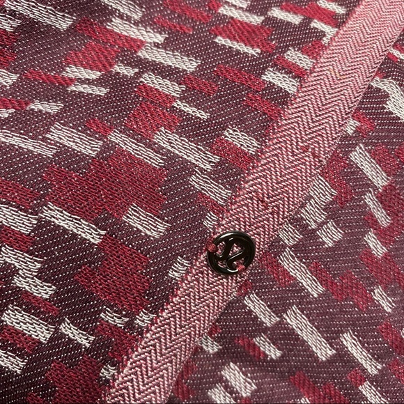 🛑 {SOLD} Lululemon Sun To Moon Scarf - Picture 6 of 6